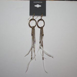 NWT beautiful 5.5" long gold and white feather earrings by Express Retail $25